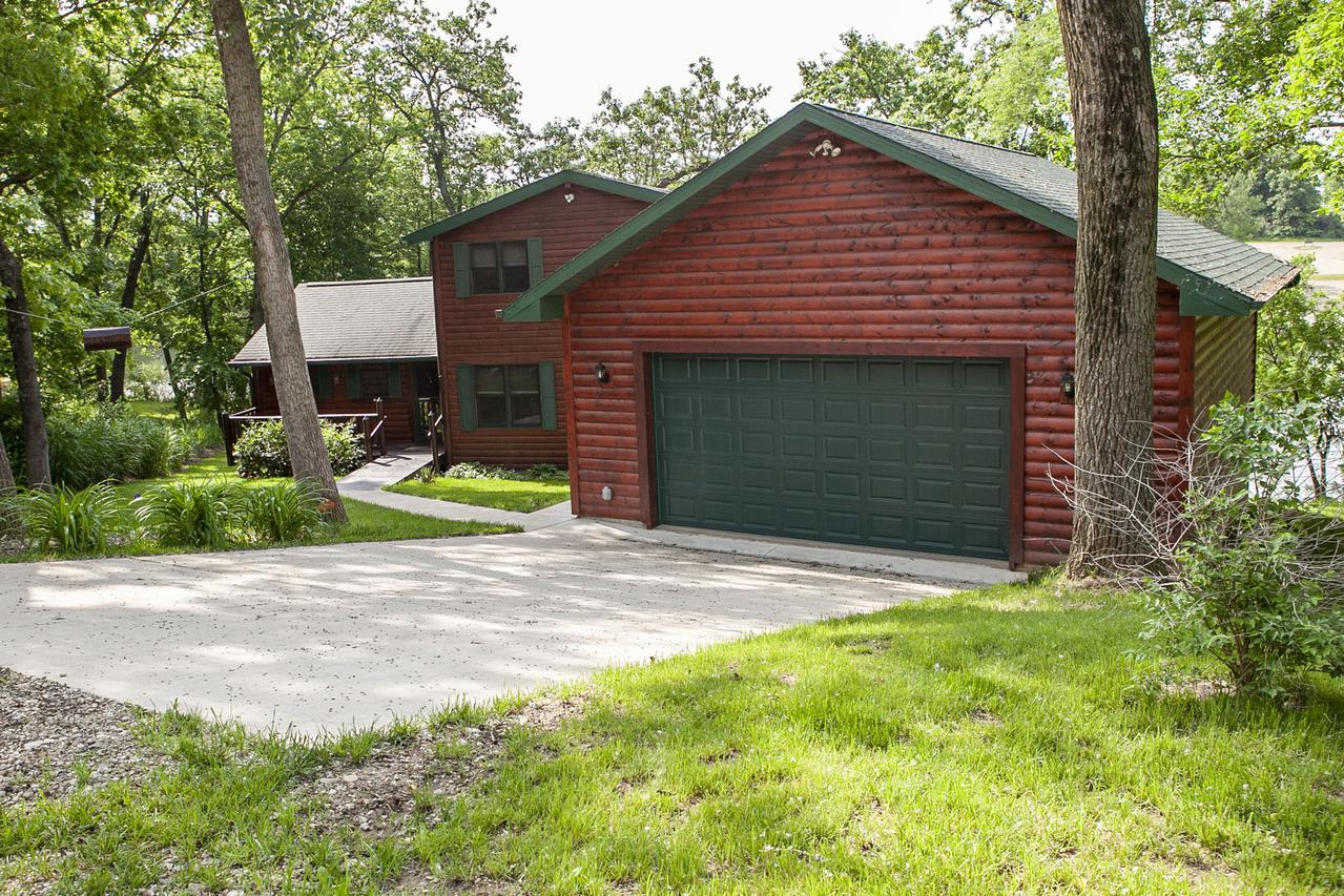27 Cedar Lane South Ln., Putnam, IL 61560