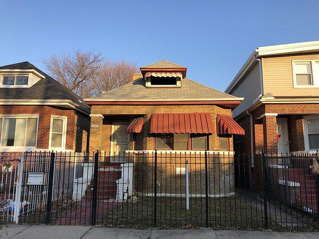 7321 S Claremont Ave., Chicago, IL 60636