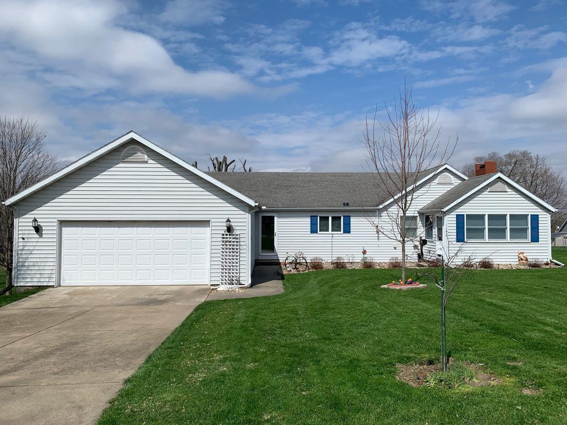 104 W Franklin St., Mackinaw, IL 61755