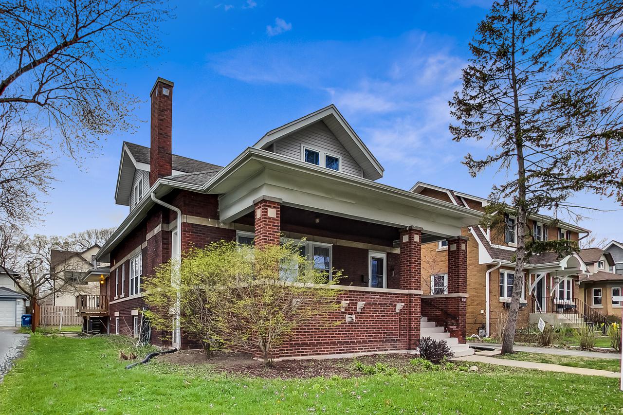 146 Dover Ave., La Grange, IL 60525
