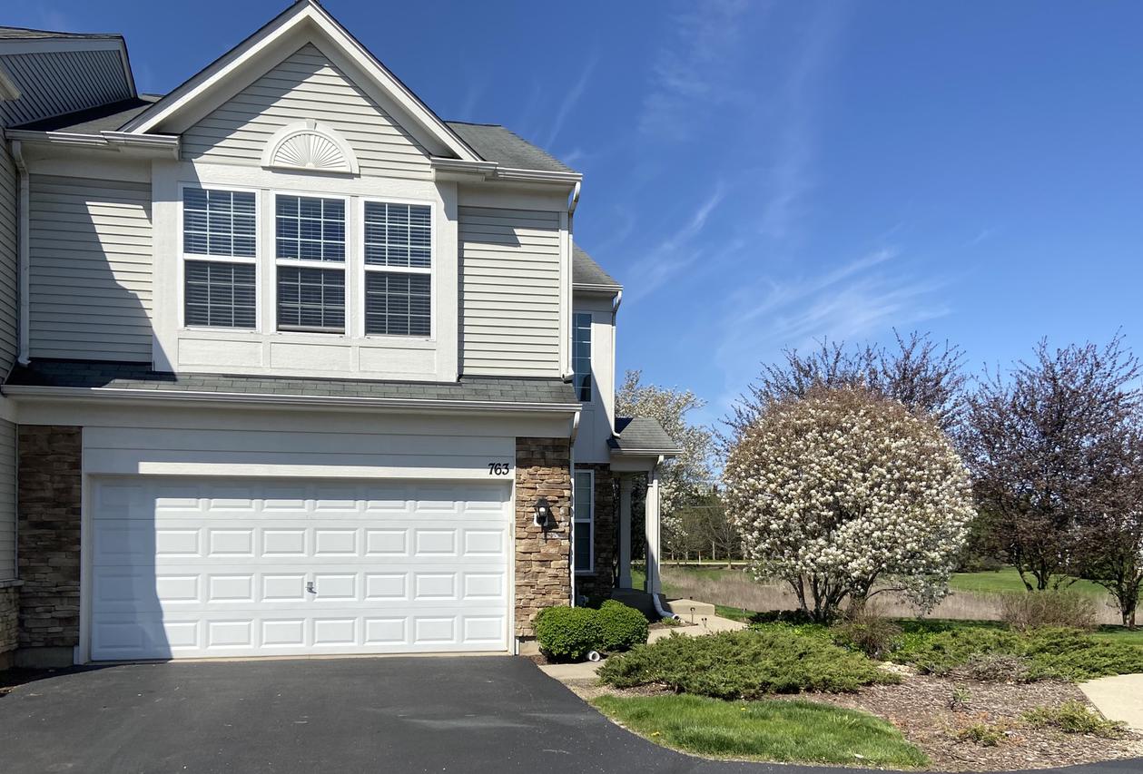 763 Pointe Dr., Crystal Lake, IL 60014