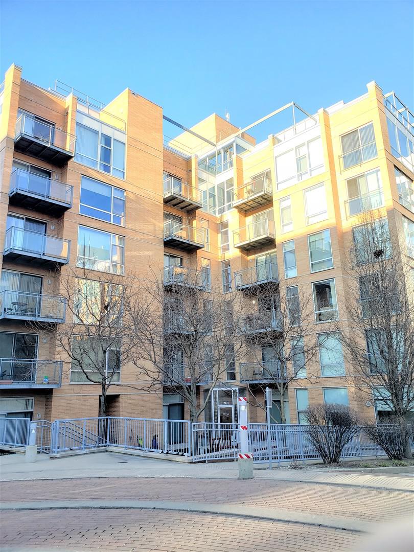 1740 Oak Ave. #507, Evanston, IL 60201
