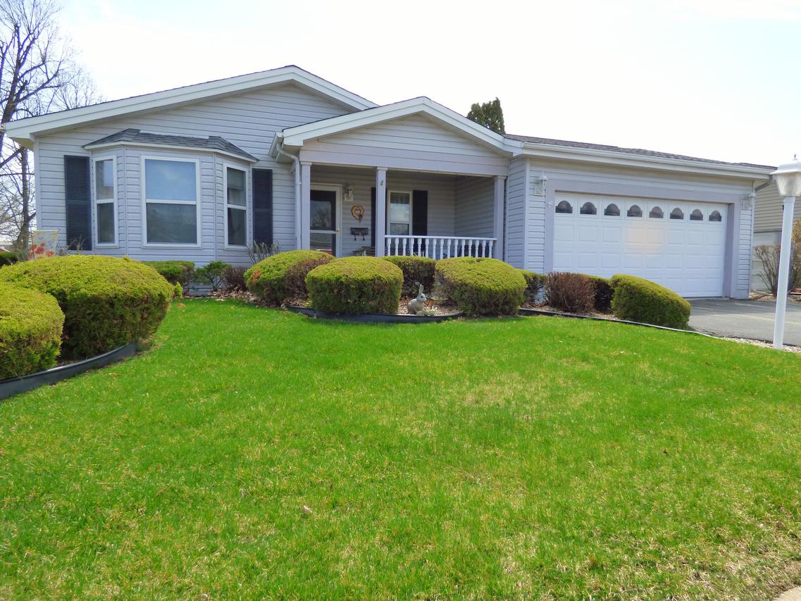 2803 Polo Ct., Grayslake, IL 60030