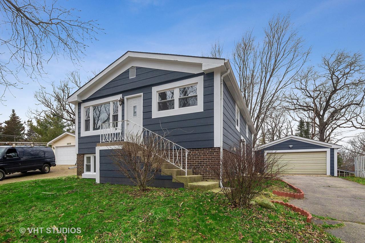 8806 Acorn Path, Wonder Lake, IL 60097
