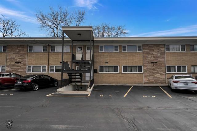 8 Garden Dr. #4, La Grange Park, IL 60526