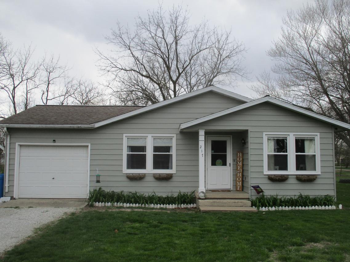 217 S Wisconsin St., Atwood, IL 61913