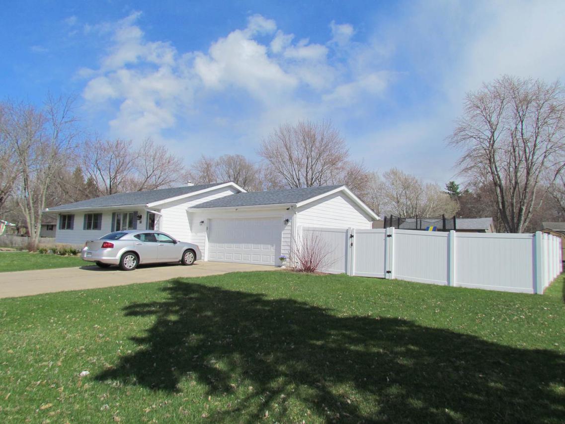 516 Arnold Ave., Rockford, IL 61108