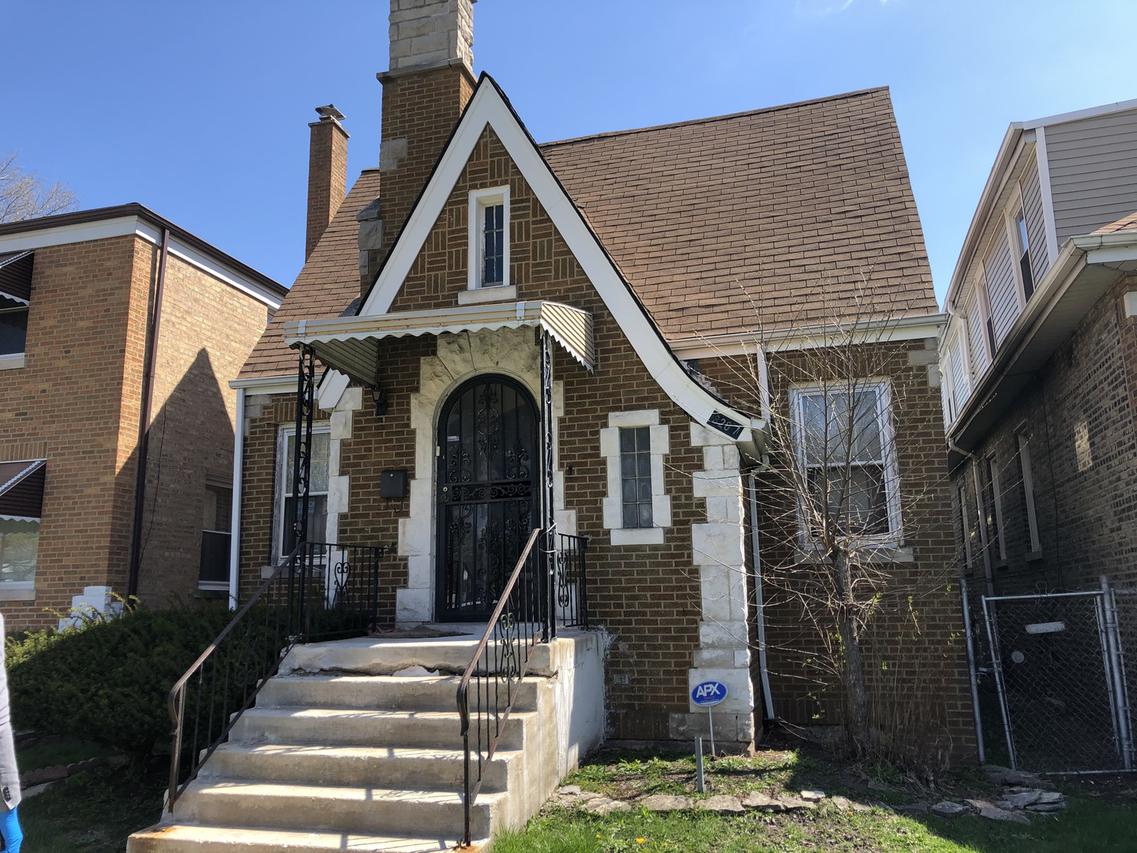 8207 S Calumet Ave., Chicago, IL 60619