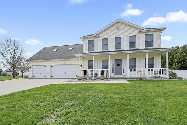 1511 Locust Dr., St. Joseph, IL 61873