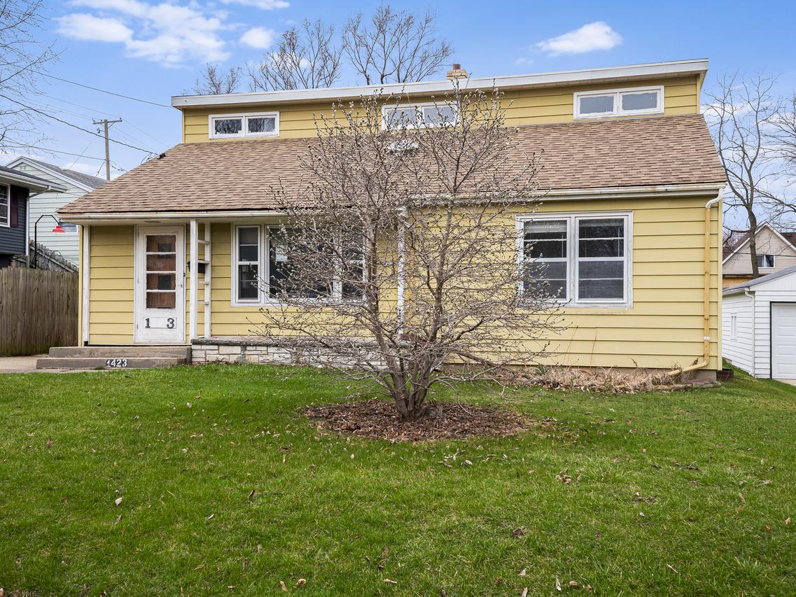 1423 25th St., Rockford, IL 61108