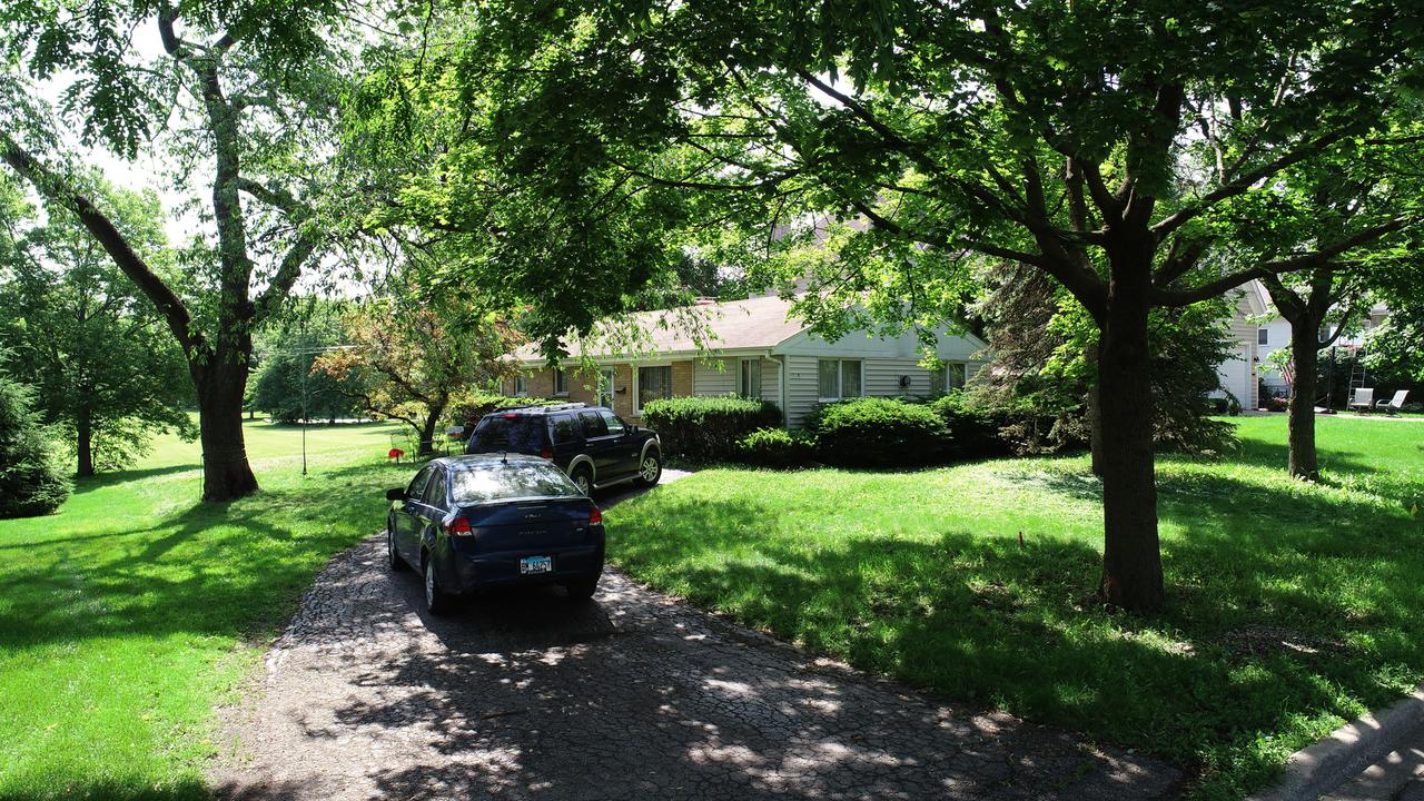 901 S Stough St., Hinsdale, IL 60521