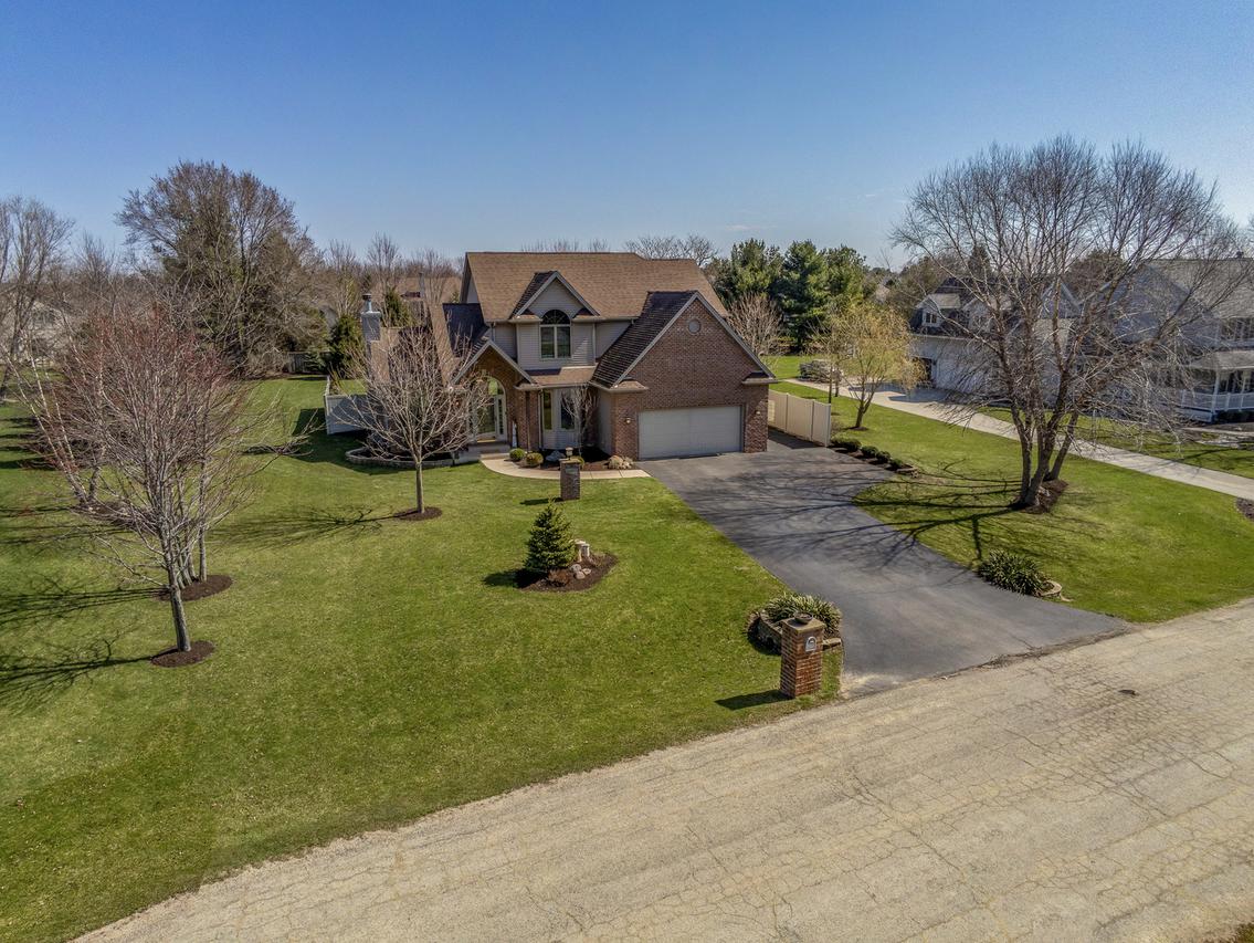 10023 Tybow Tr., Roscoe, IL 61073