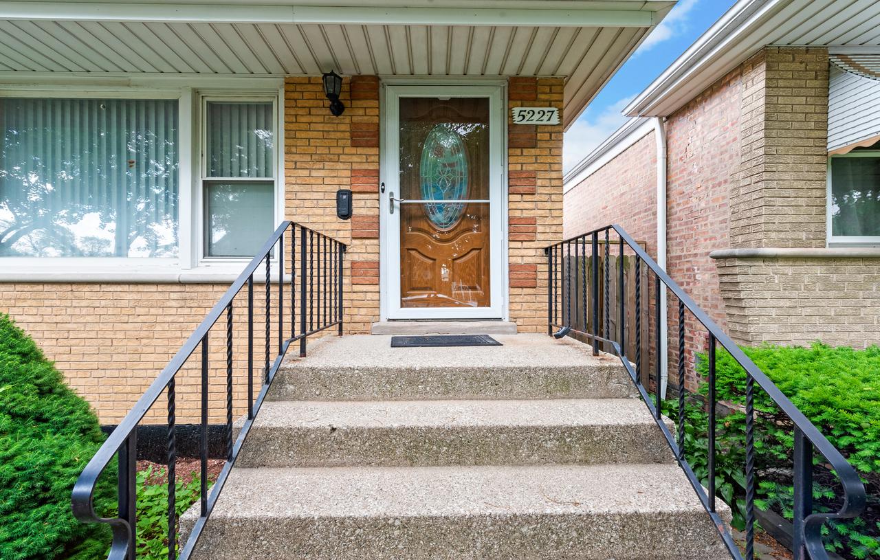 5227 S Mozart St., Chicago, IL 60632