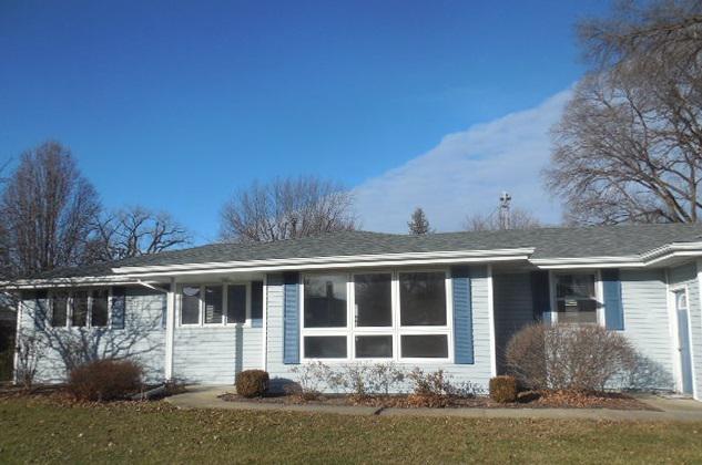 108 Main St., Kinsman, IL 60437