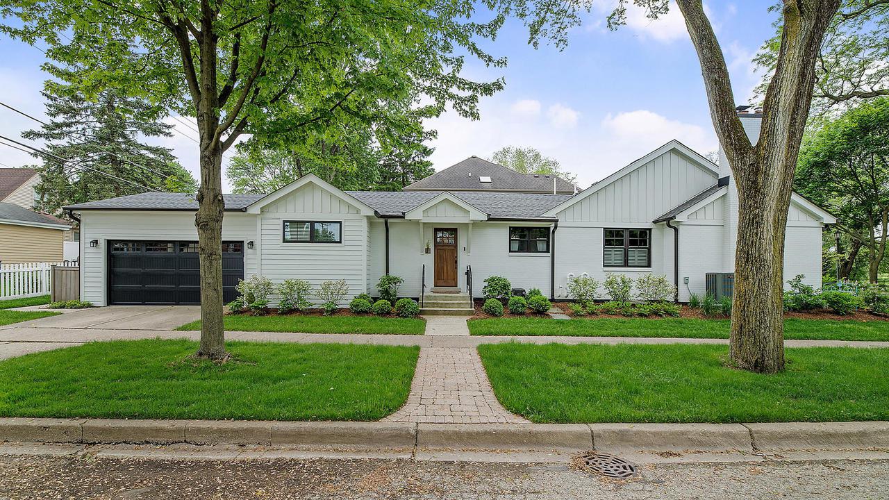 903 S Brainard Ave., La Grange, IL 60525