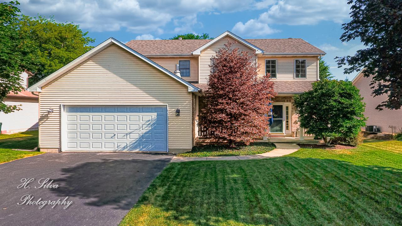 262 Cascade Dr., Crystal Lake, IL 60012