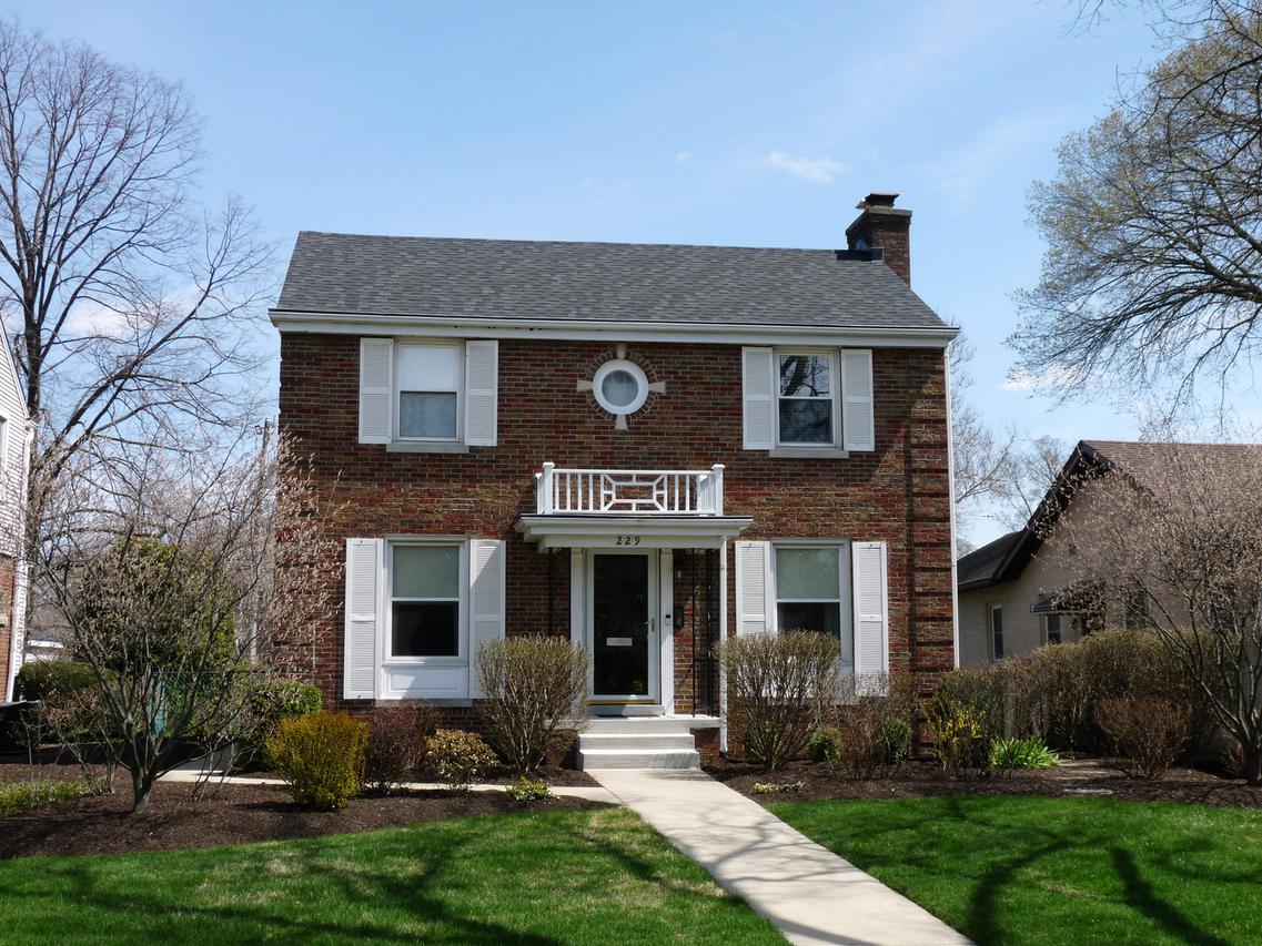229 N Evergreen Ave., Elmhurst, IL 60126