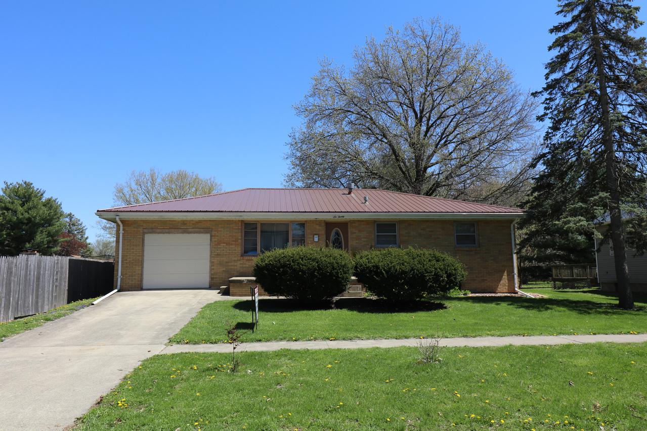 620 N Madison St., Clinton, IL 61727