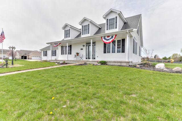 611 Country Acres Rd., St. Joseph, IL 61873