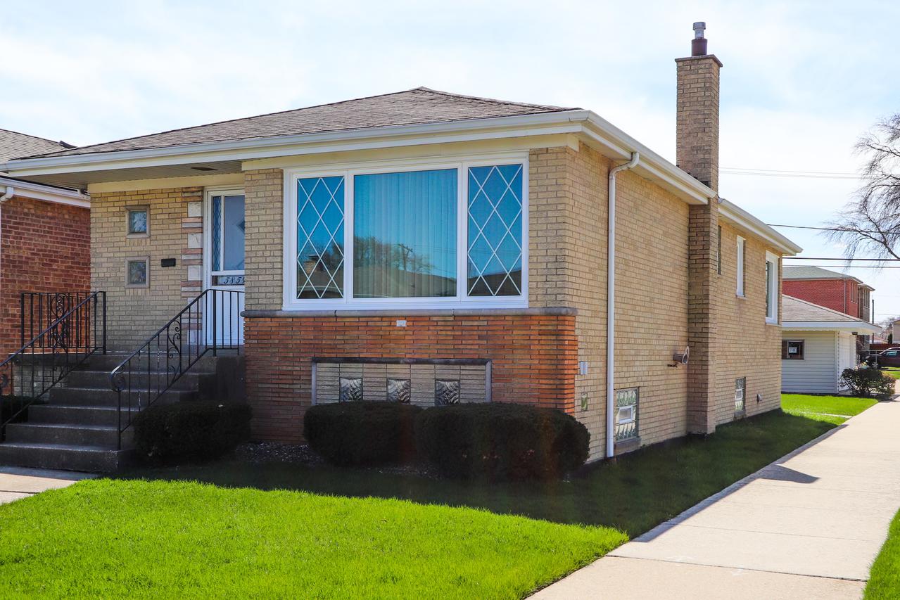5859 W 59th St., Chicago, IL 60638