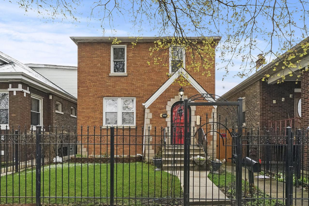 5835 S Mozart St., Chicago, IL 60629