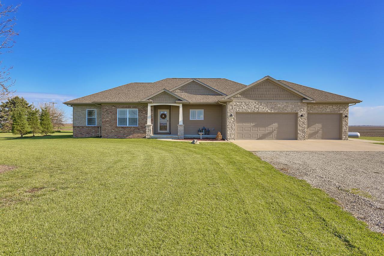 3151 N 1400 E Rd., Mansfield, IL 61854