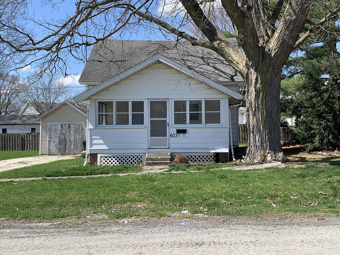 603 S Monroe St., Clinton, IL 61727
