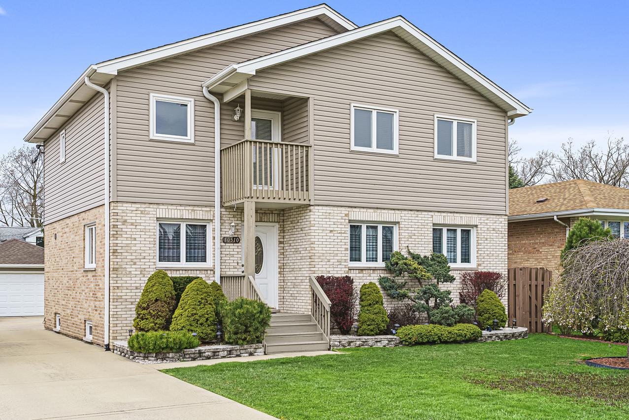 10510 S 83rd Ave., Palos Hills, IL 60465