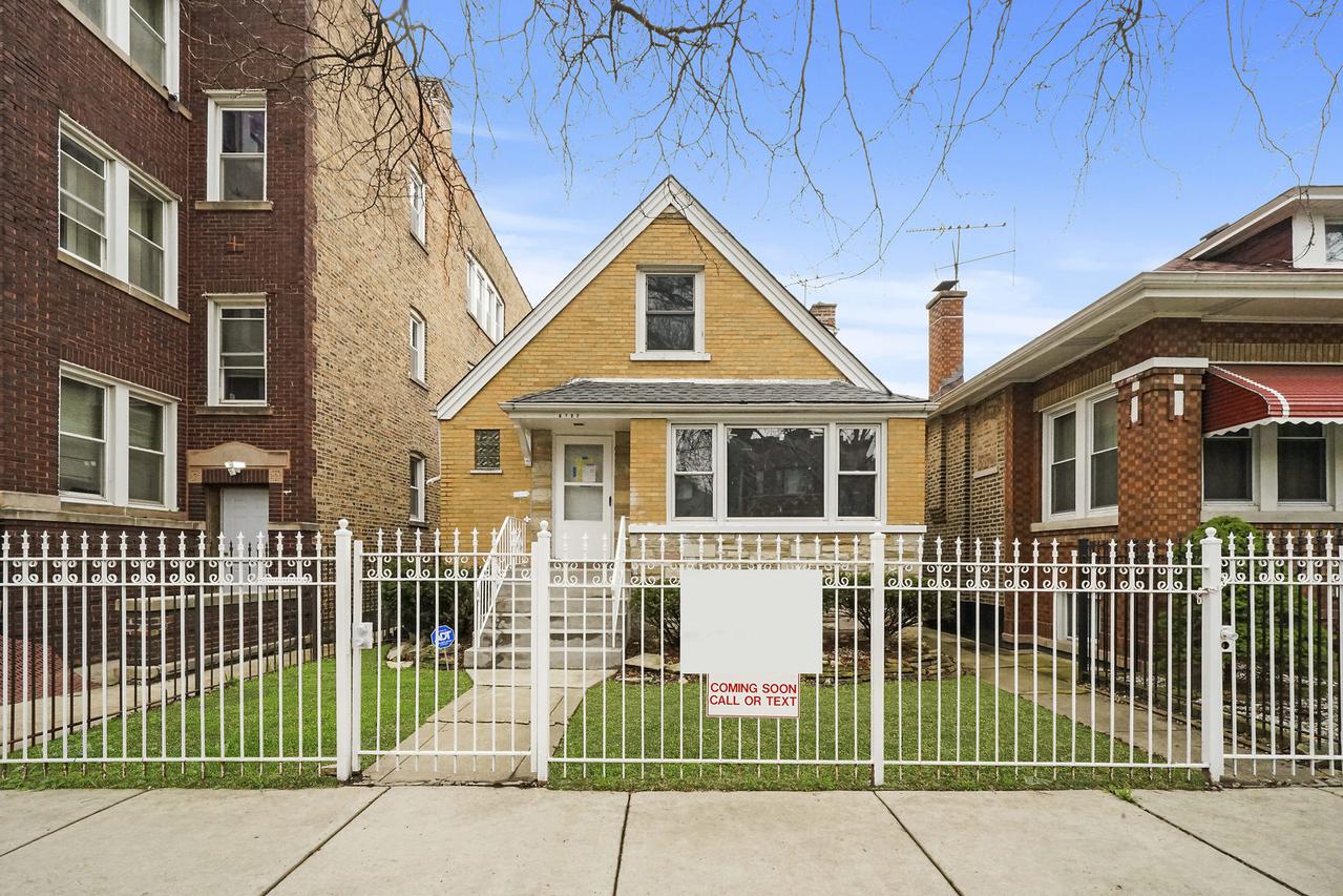 6207 S Albany Ave., Chicago, IL 60629
