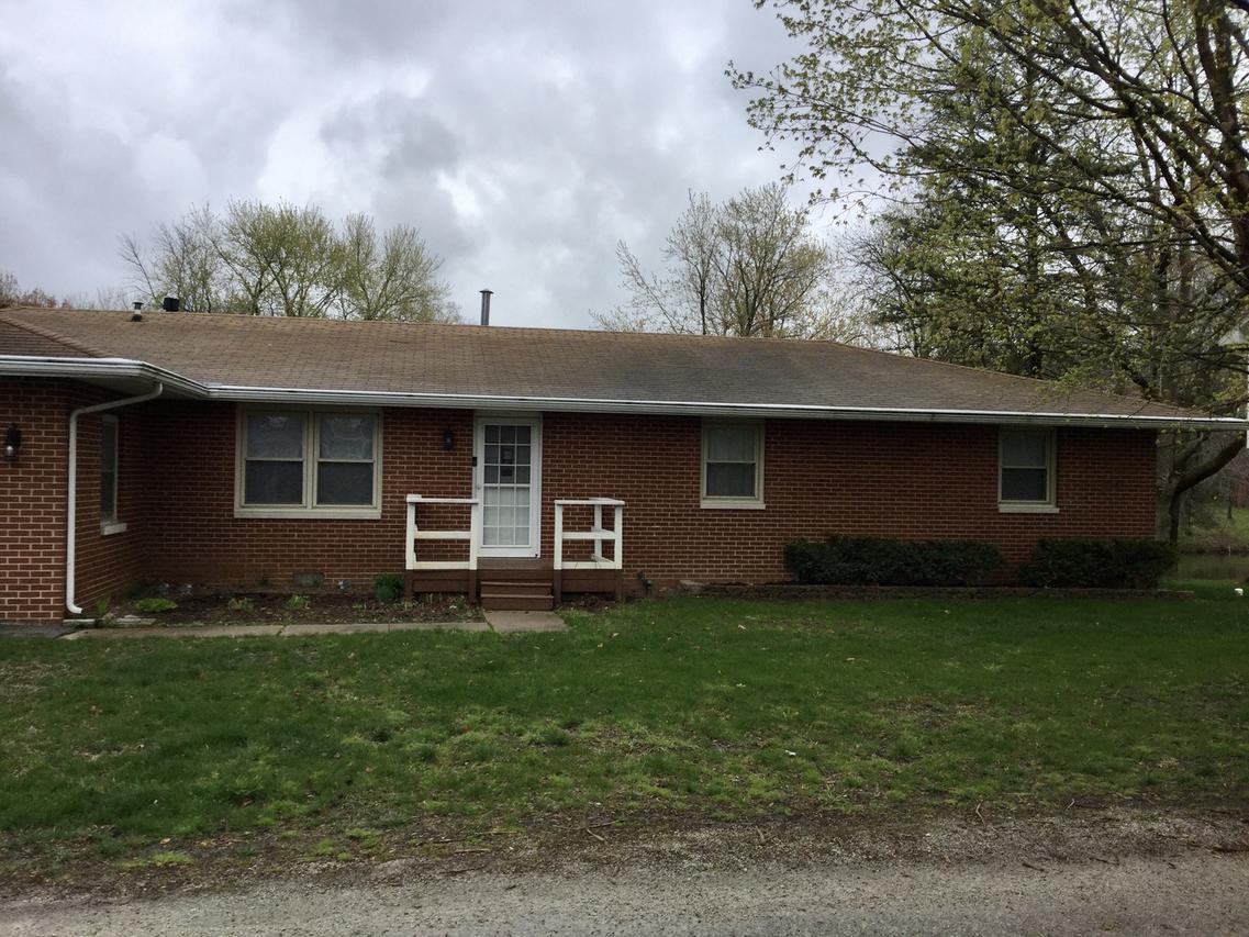1512 W Point Dr., Mahomet, IL 61853