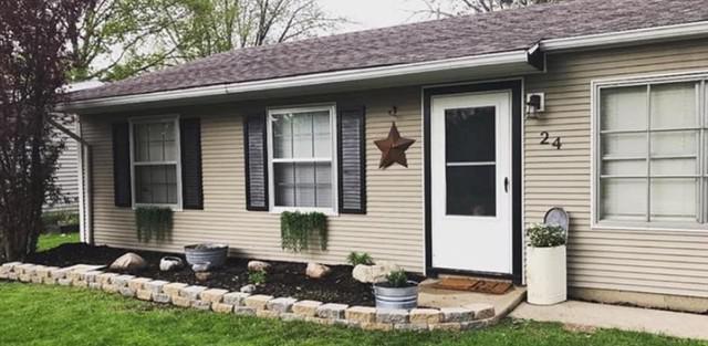 24 Fairlawn Dr., Clinton, IL 61727