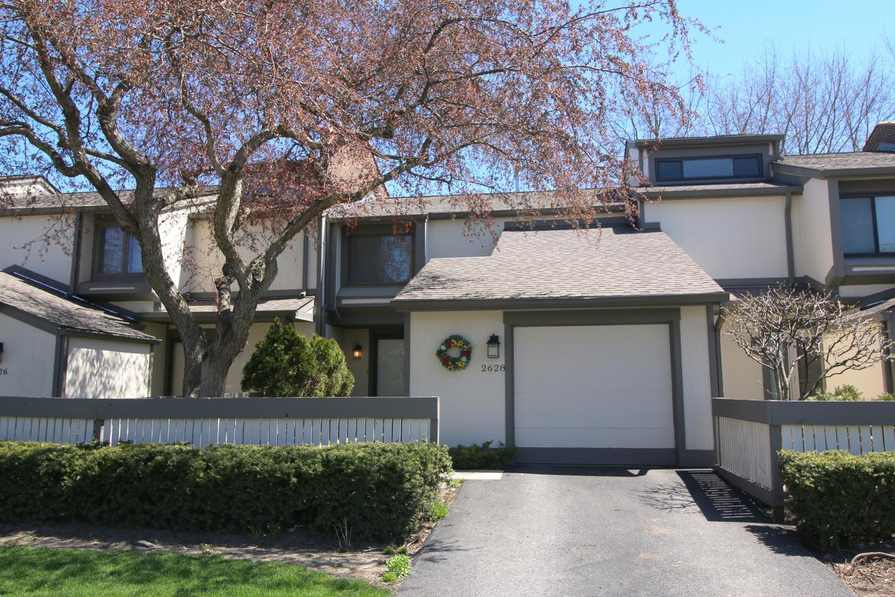 2628 Smith St., Rolling Meadows, IL 60008