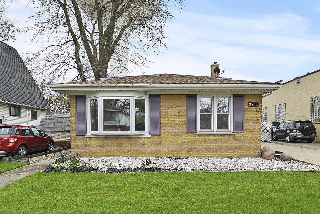 3841 Arthur Ave., Brookfield, IL 60513