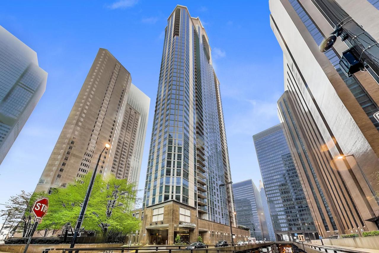 222 N Columbus Dr. #1803, Chicago, IL 60601