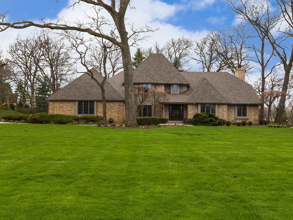 29W240 Shagbark Dr., West Chicago, IL 60185