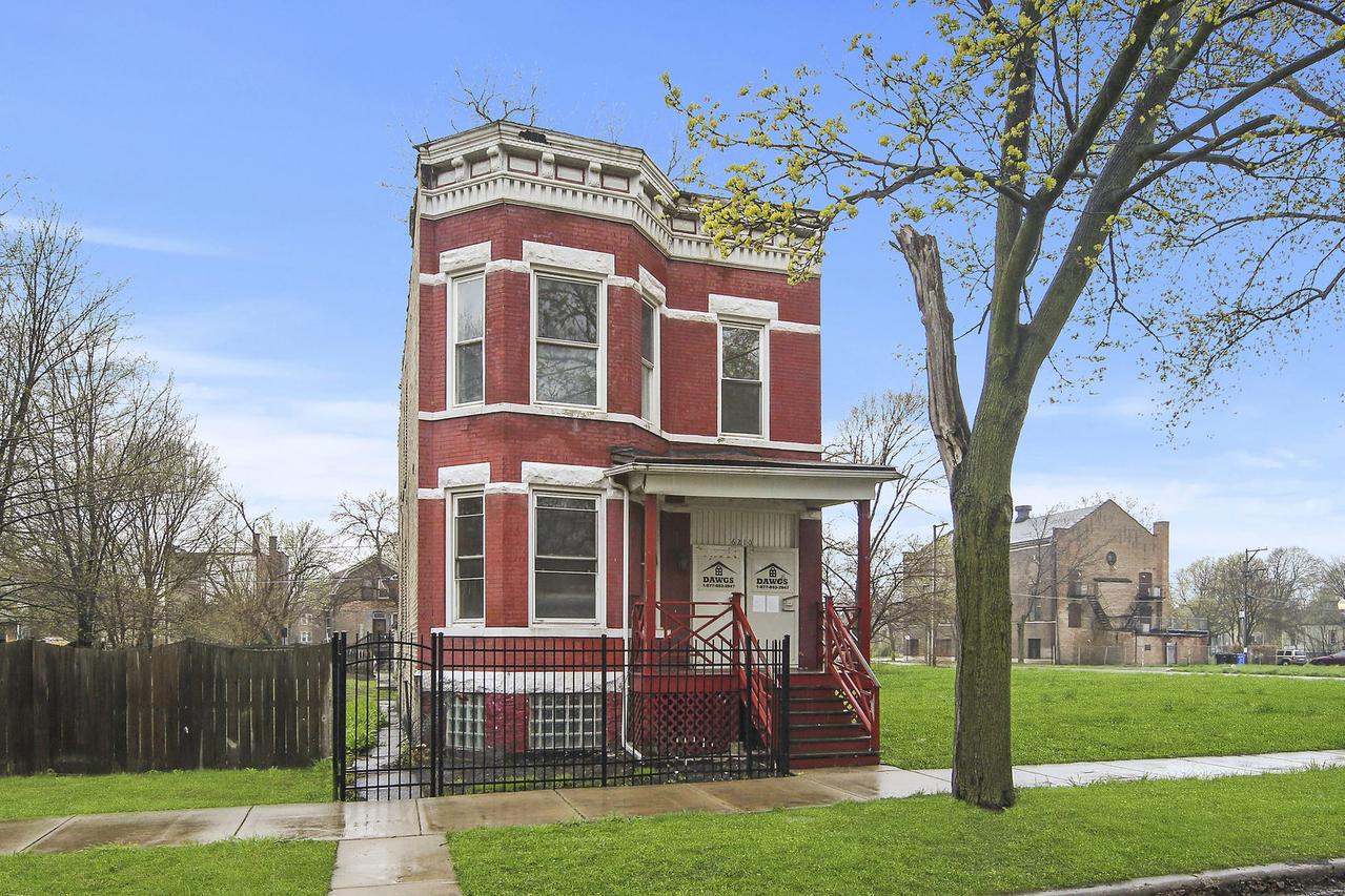 6210 S Carpenter St., Chicago, IL 60621