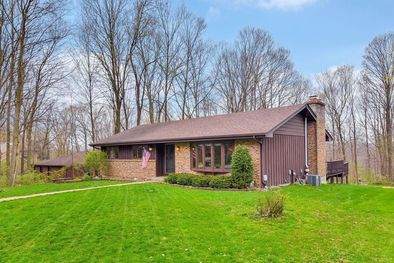 2S924 Shagbark Dr., Batavia, IL 60510
