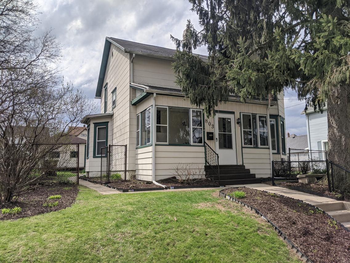 803 E Garden St., Freeport, IL 61032