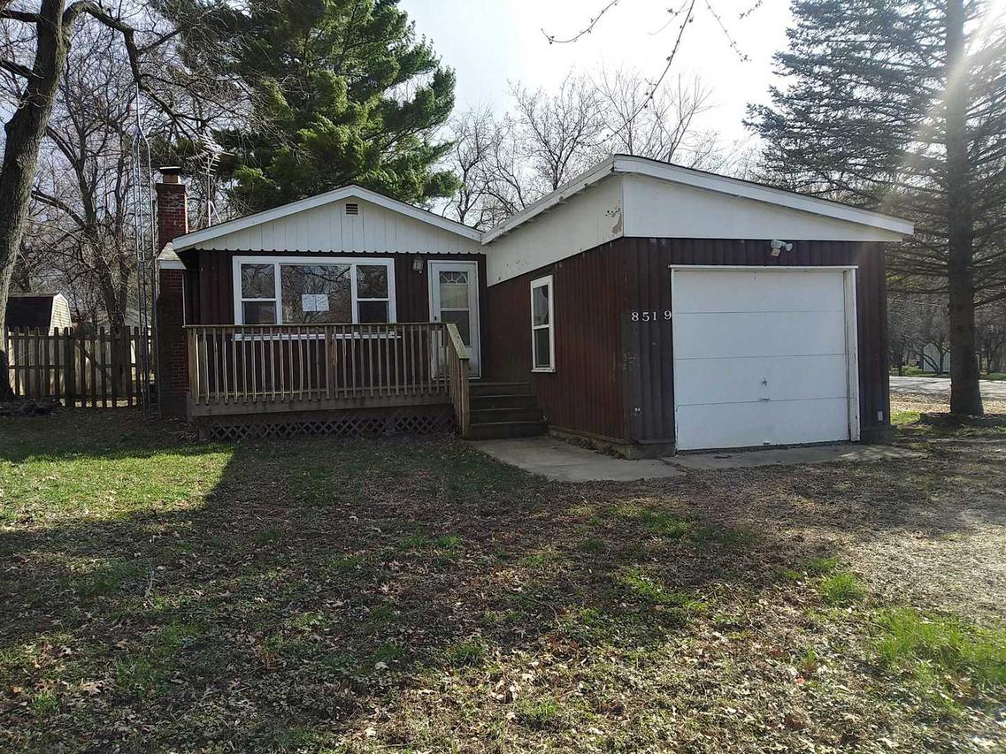 8519 Burton Rd., Wonder Lake, IL 60097