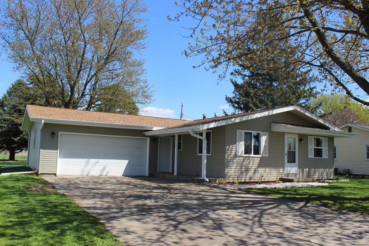 1104 N Church St., Roanoke, IL 61561