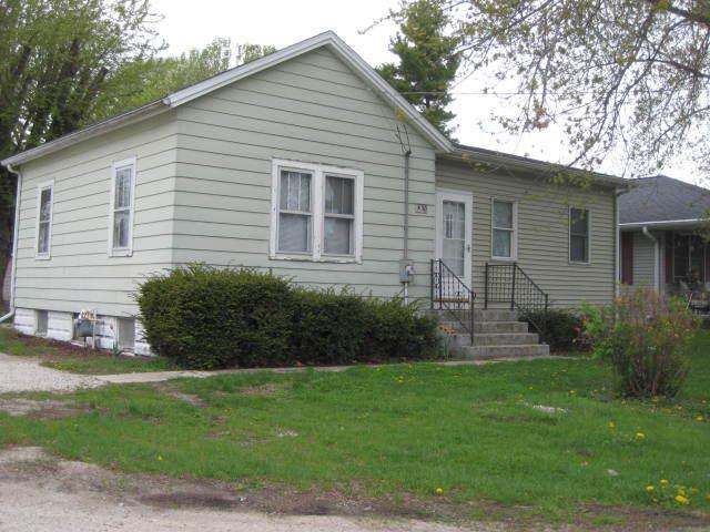 430 S 1st St., South Wilmington, IL 60474