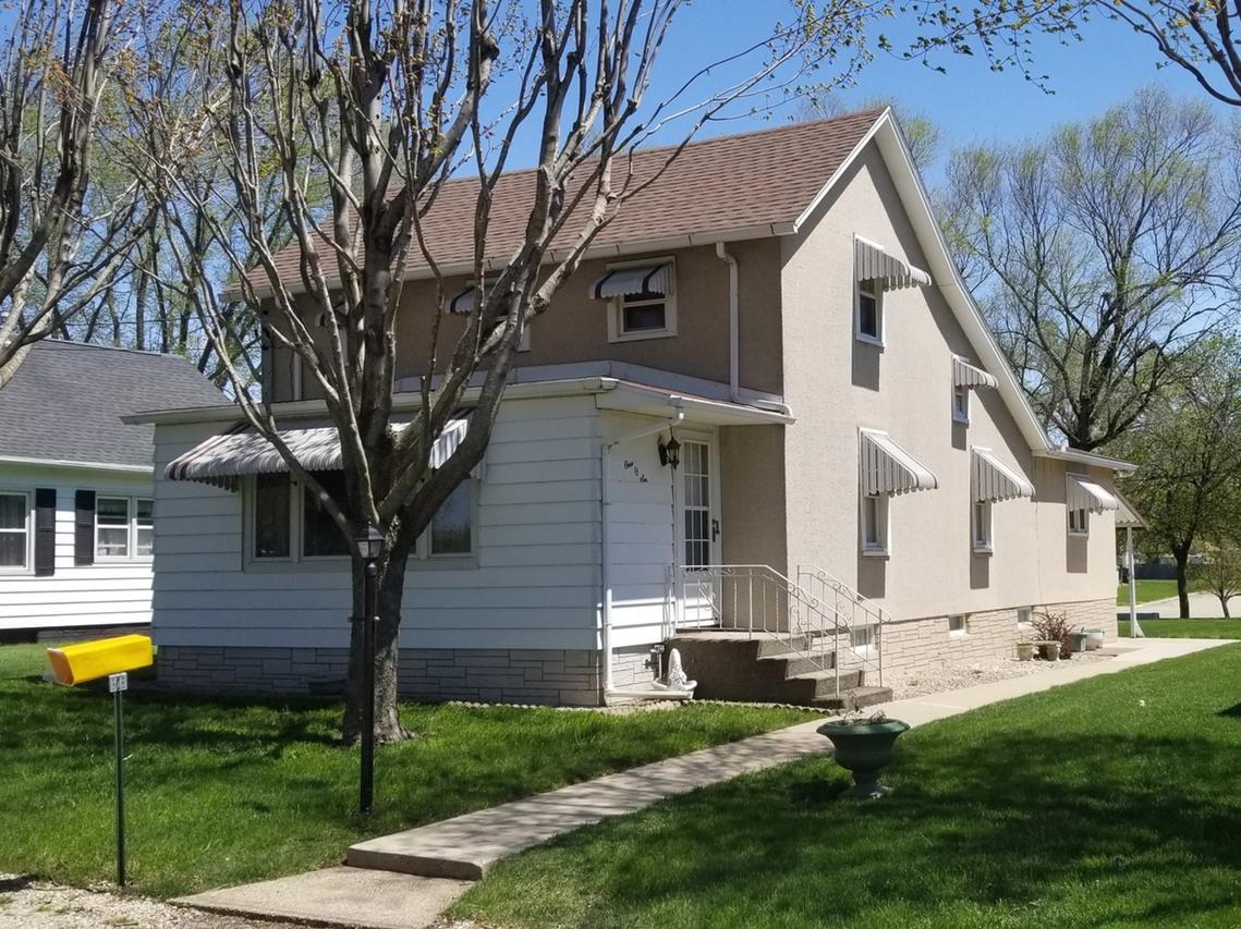 106 N 1st St., Cherry, IL 61317