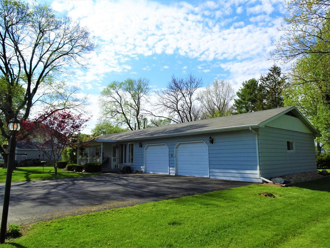 303 E South St., Mansfield, IL 61854