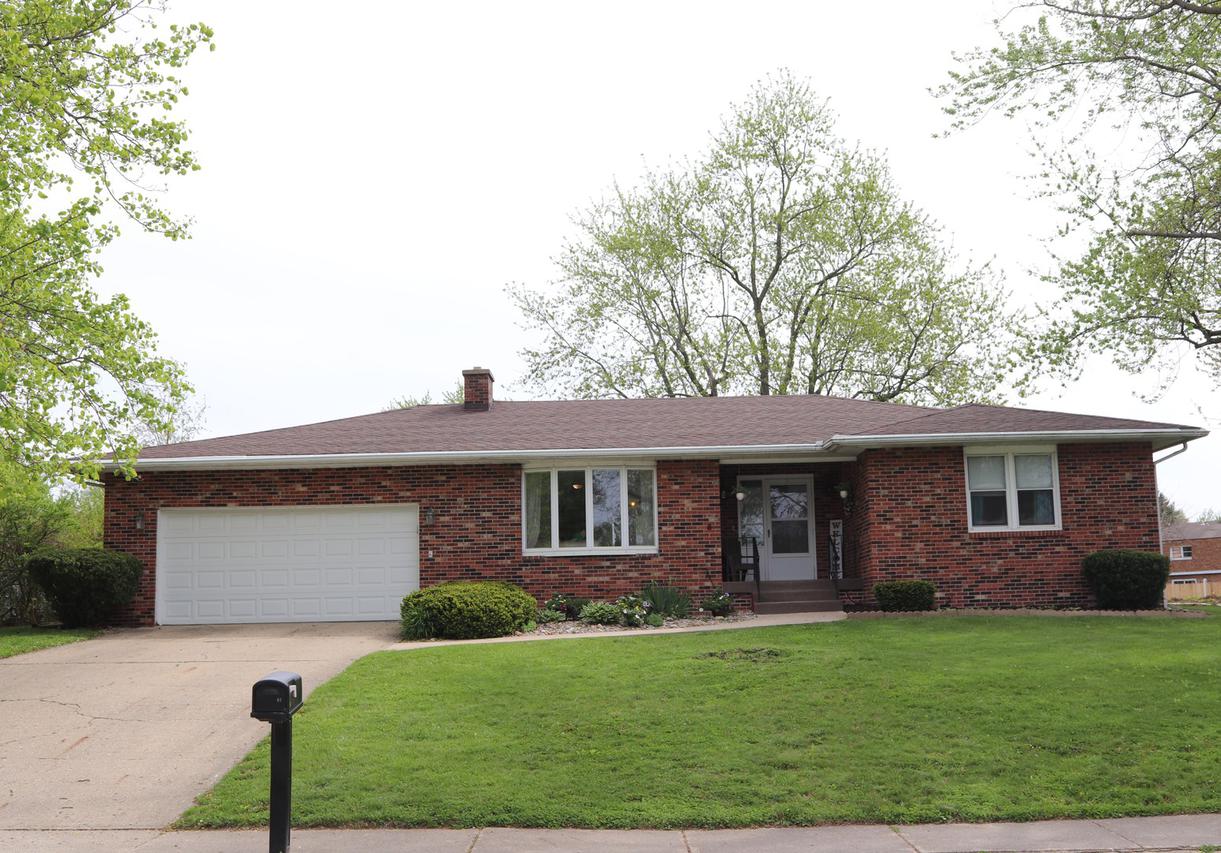 46 Park Ln., Clinton, IL 61727