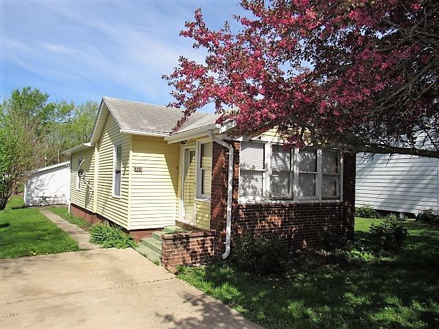 315 N Walnut St., Clinton, IL 61727