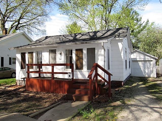309 N Mulberry St., Clinton, IL 61727