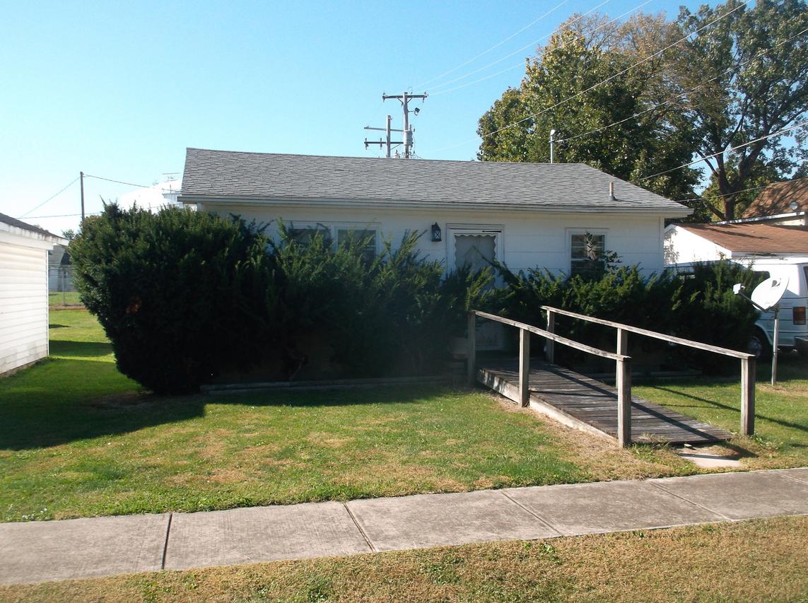205 N Calhoun St., Tolono, IL 61880