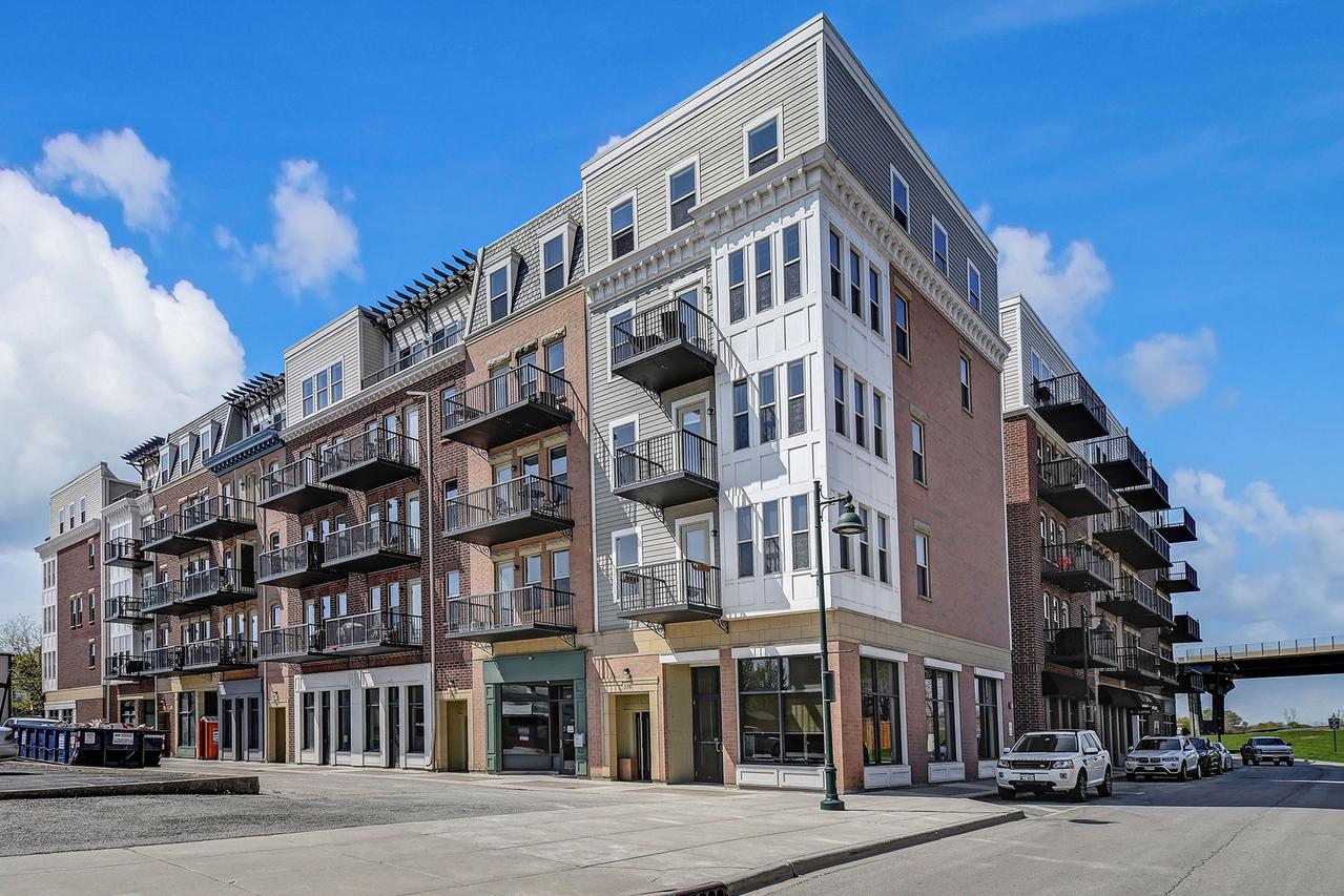 338 River St. #3301, Lemont, IL 60439