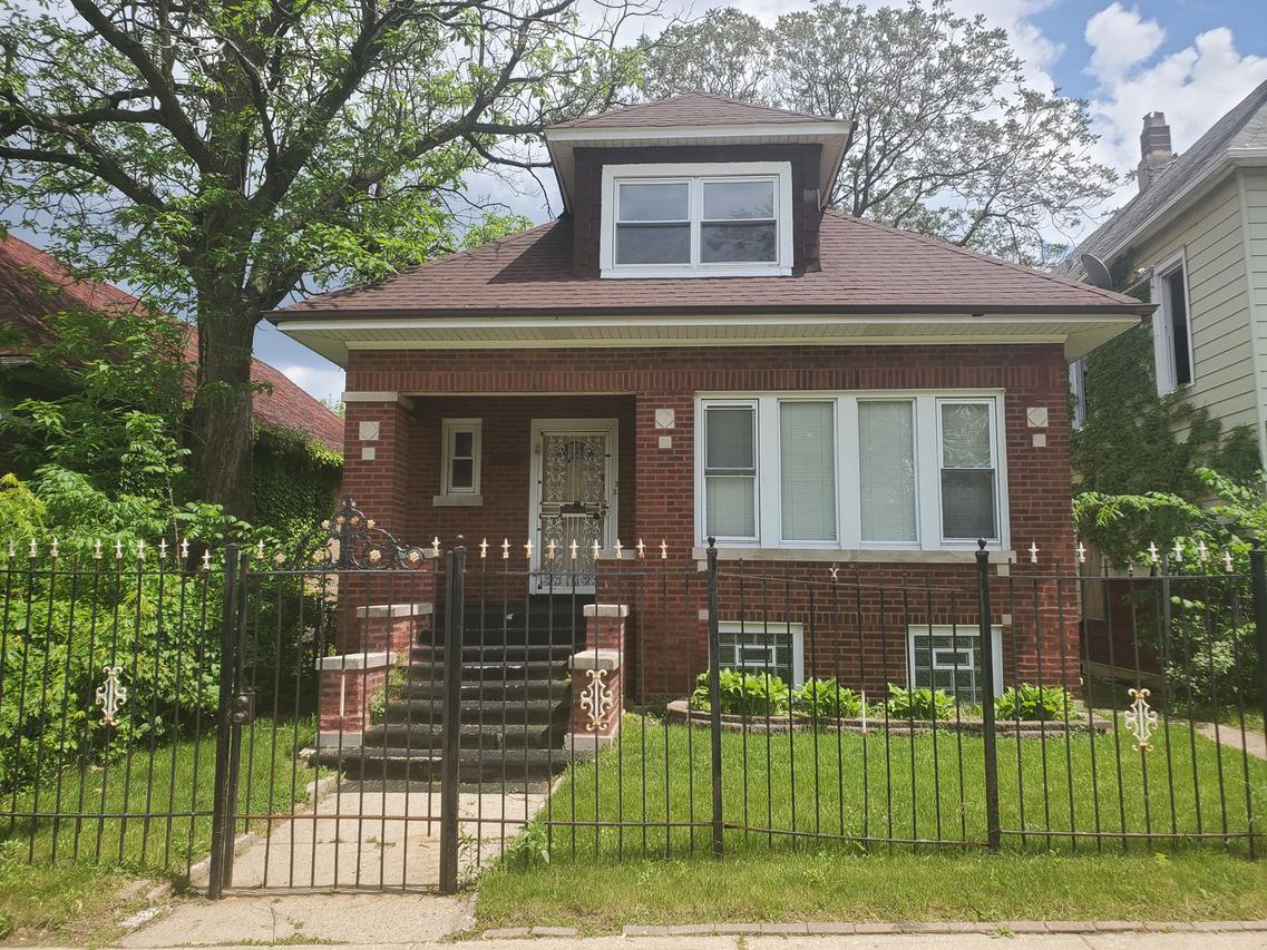 11917 S Eggleston Ave., Chicago, IL 60628