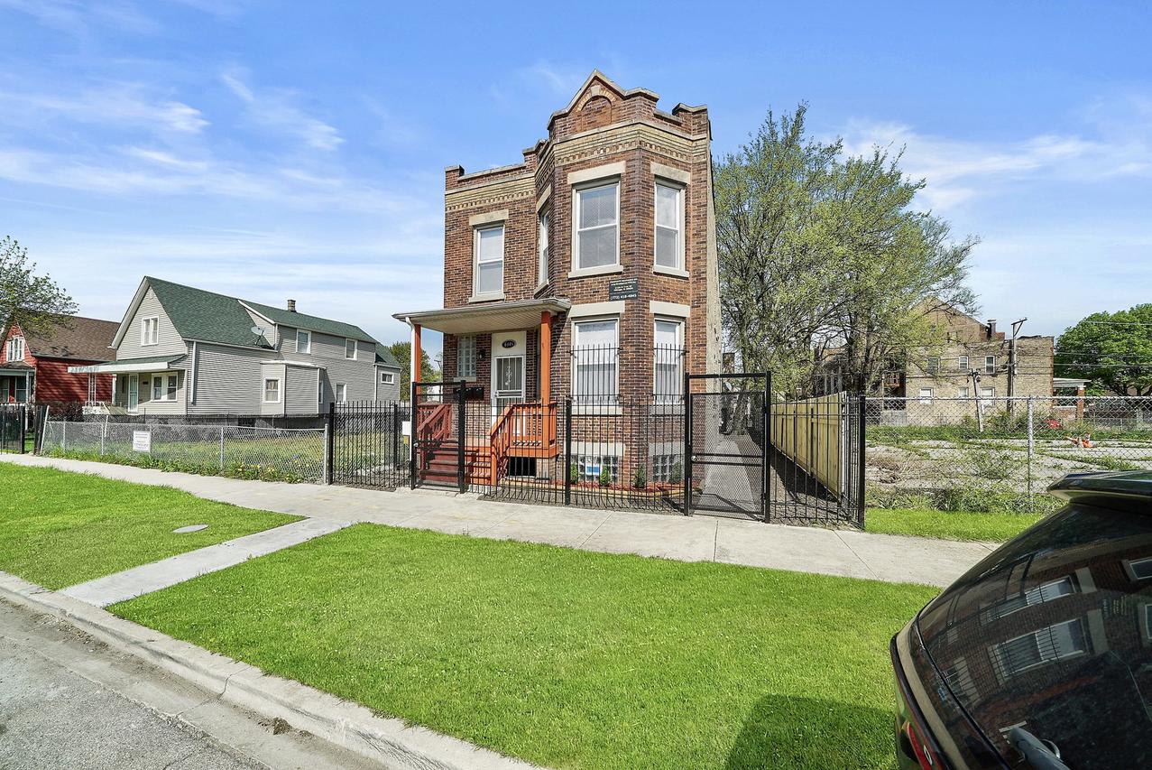 6345 S Winchester Ave., Chicago, IL 60636